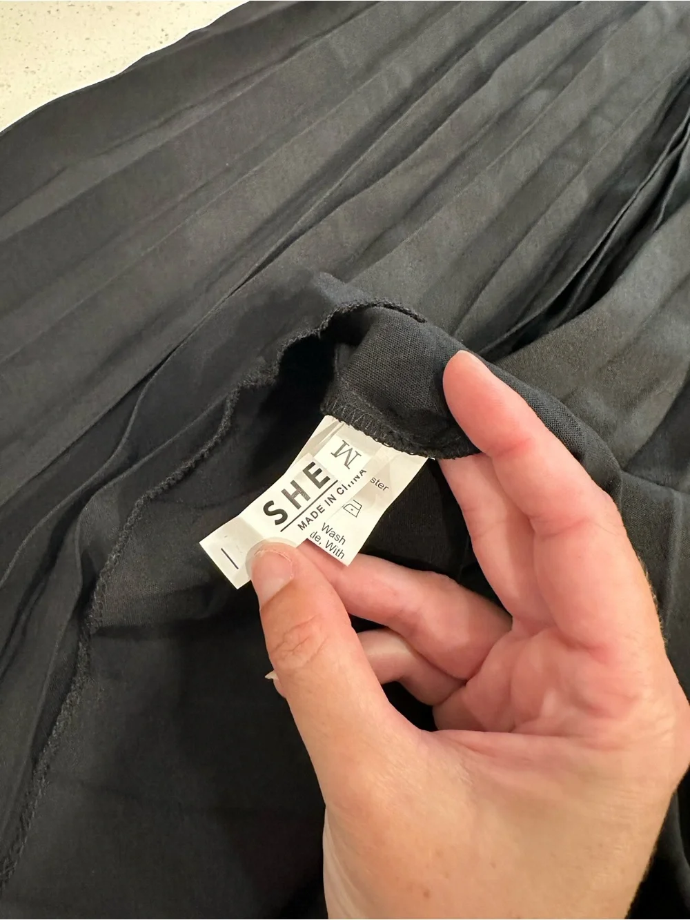SHEIN Black Pleated Midi Skirt Size L Elastic Waist Classic